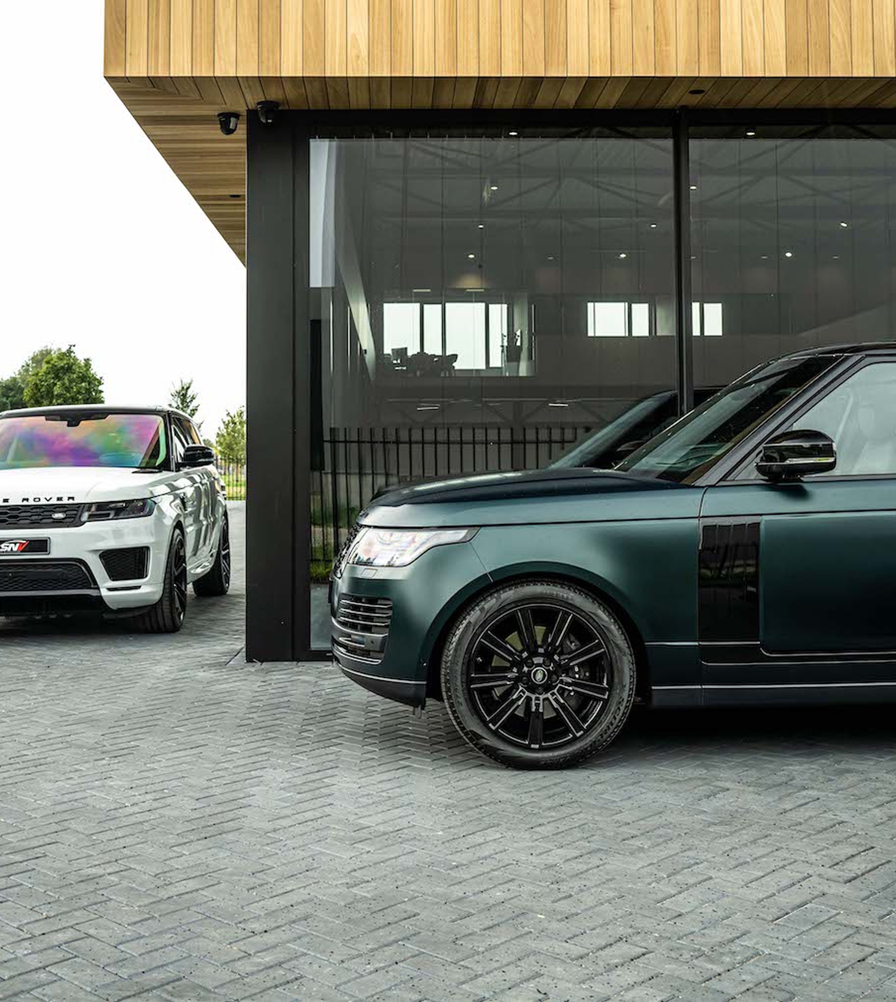 Content 27_content_image_17619166731052841438.jpg Receptionist | FinancialLease