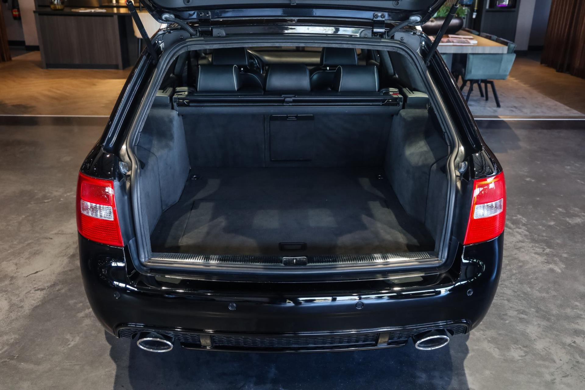 Audi RS6 Avant 4.2 Quattro, 450 PK, C5, Schuif/-Kanteldak, Navigatie, Recaro/Seats/Zwart, Full/History, 163DKM!! 43758180-39.jpg | FinancialLease