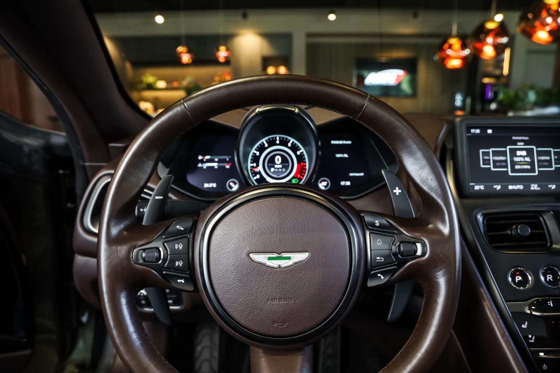 Aston Martin DBS Volante 5.2 V12 SUPERLEGGERA, 725 PK, Carbon/Body/Pack, Premium/Sport/Seats, Stoel/Verwarming/Ventilatie, BTW!! 45599323-16.jpg | FinancialLease