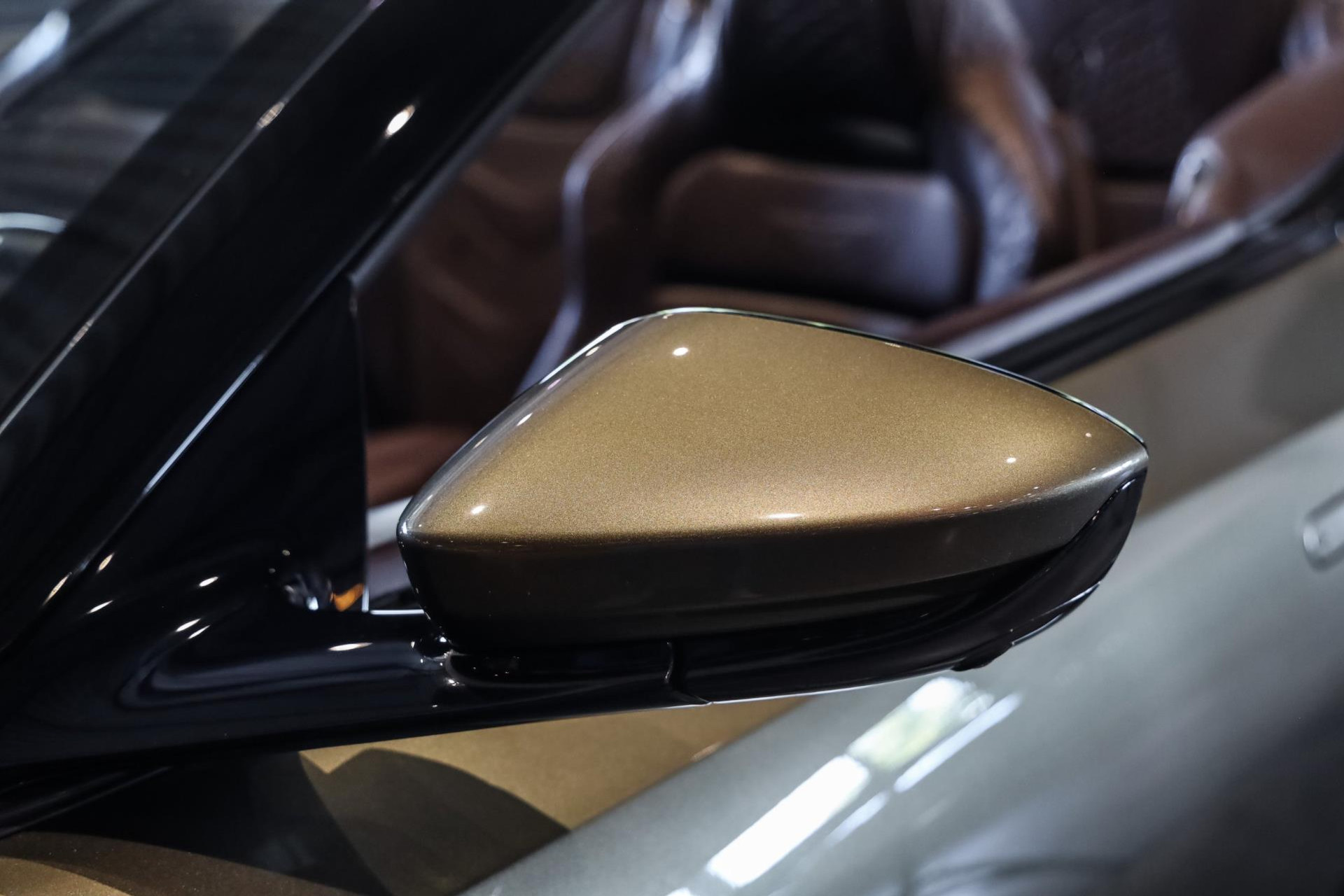 Aston Martin DBS Volante 5.2 V12 SUPERLEGGERA, 725 PK, Carbon/Body/Pack, Premium/Sport/Seats, Stoel/Verwarming/Ventilatie, BTW!! 45599323-31.jpg | FinancialLease