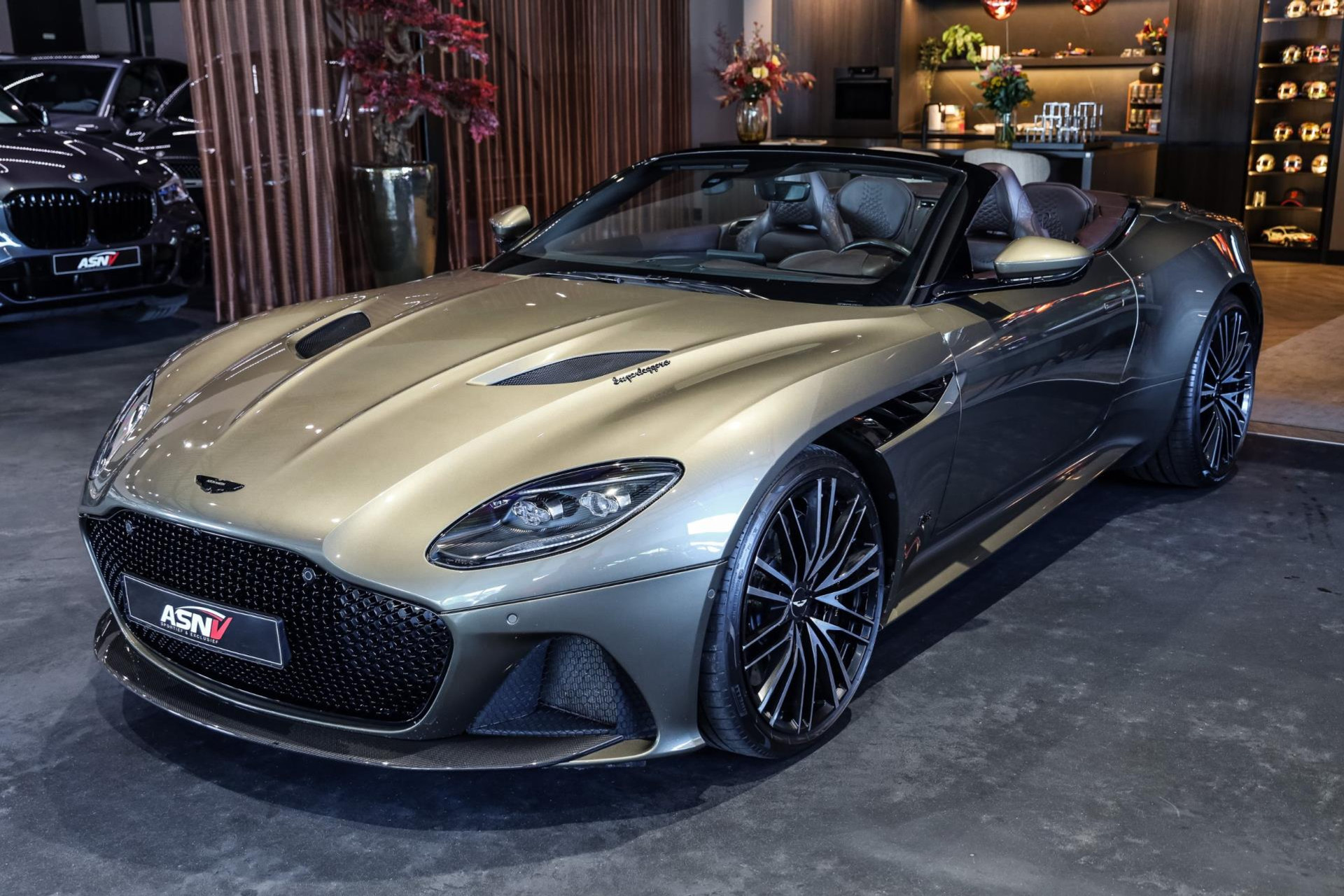 Aston Martin DBS Volante 5.2 V12 SUPERLEGGERA, 725 PK, Carbon/Body/Pack, Premium/Sport/Seats, Stoel/Verwarming/Ventilatie, BTW!! 45599323-36.jpg | FinancialLease