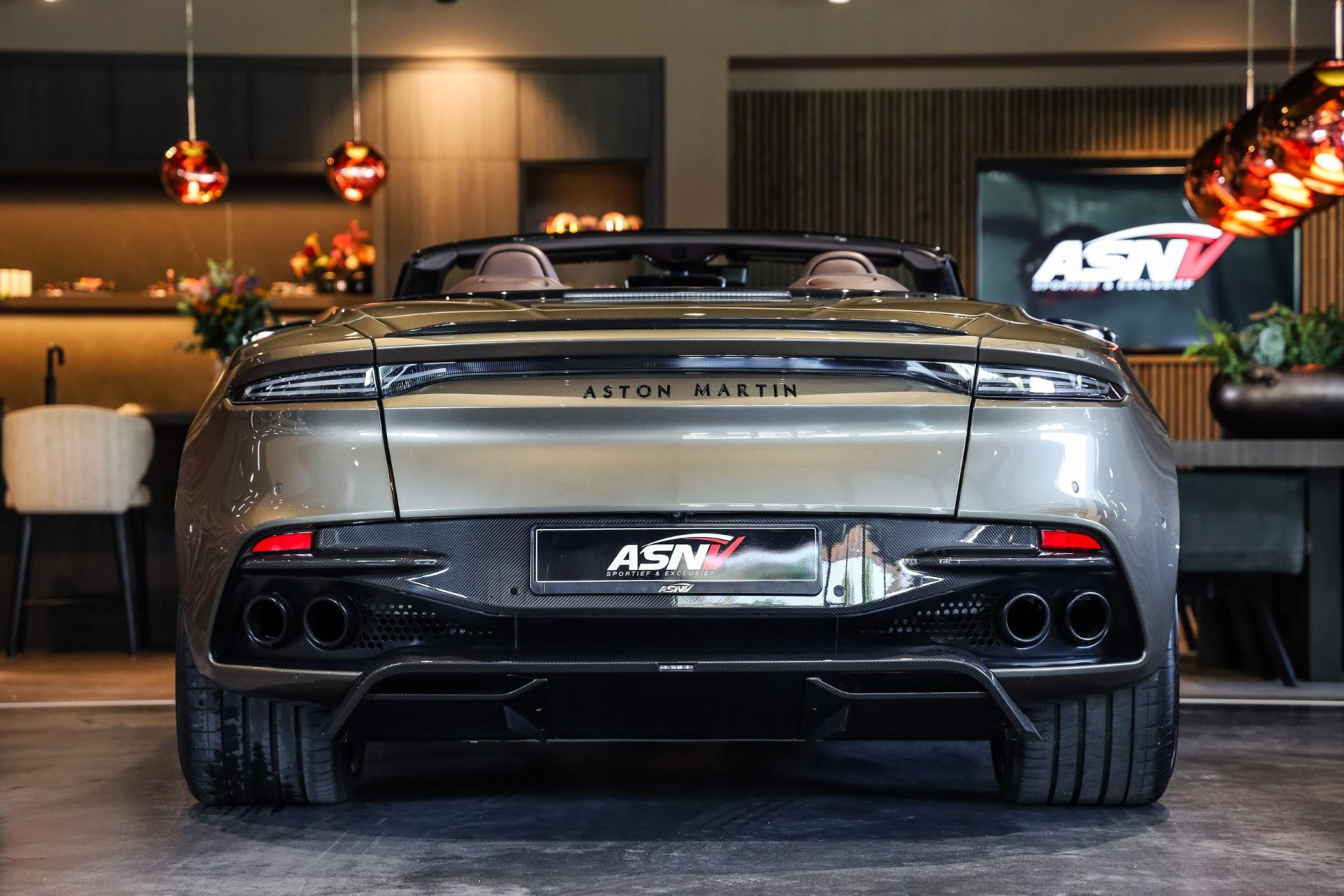Aston Martin DBS Volante 5.2 V12 SUPERLEGGERA, 725 PK, Carbon/Body/Pack, Premium/Sport/Seats, Stoel/Verwarming/Ventilatie, BTW!! 45599323-39.jpg | FinancialLease