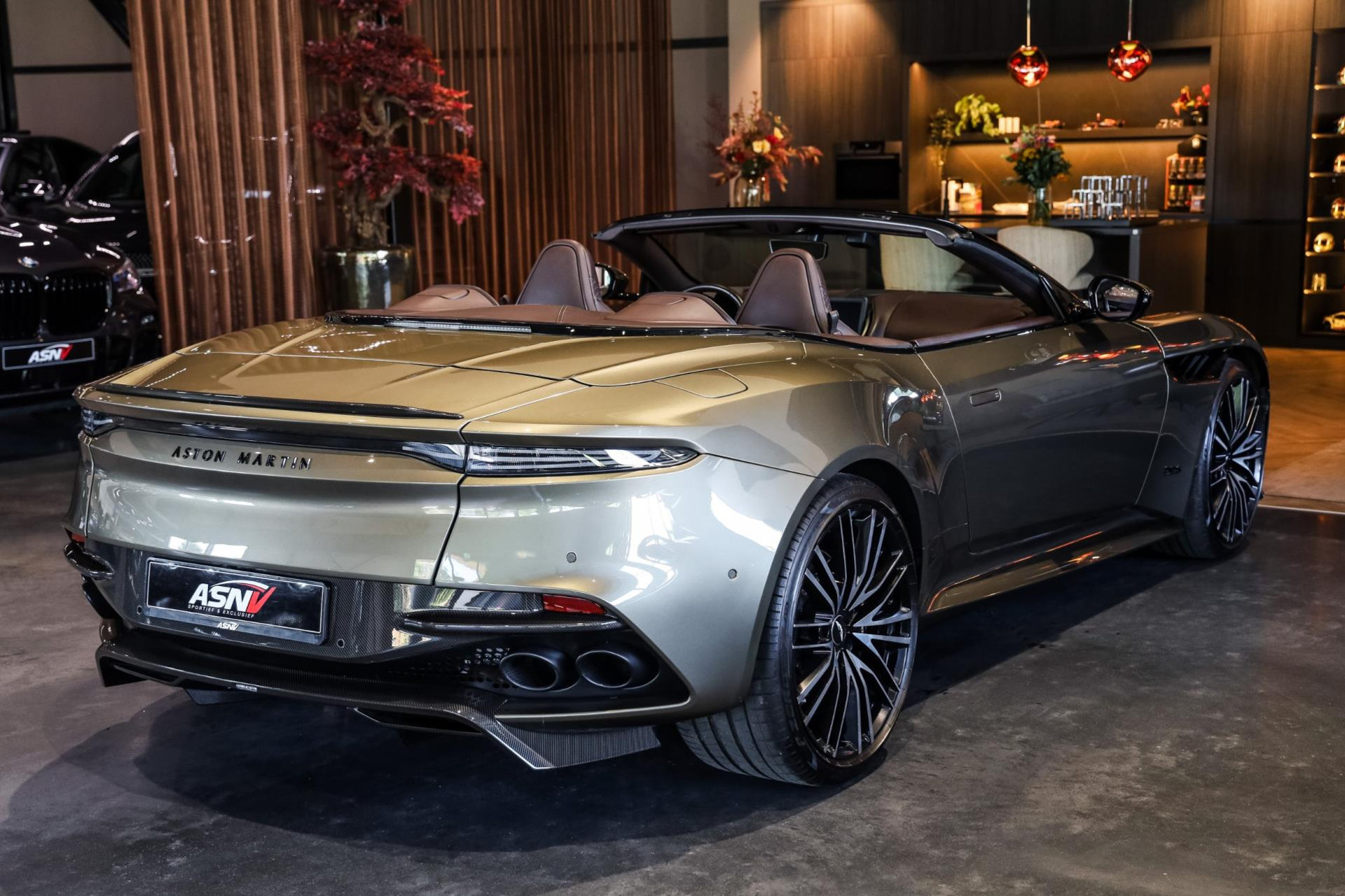 Aston Martin DBS Volante 5.2 V12 SUPERLEGGERA, 725 PK, Carbon/Body/Pack, Premium/Sport/Seats, Stoel/Verwarming/Ventilatie, BTW!! 45599323-40.jpg | FinancialLease