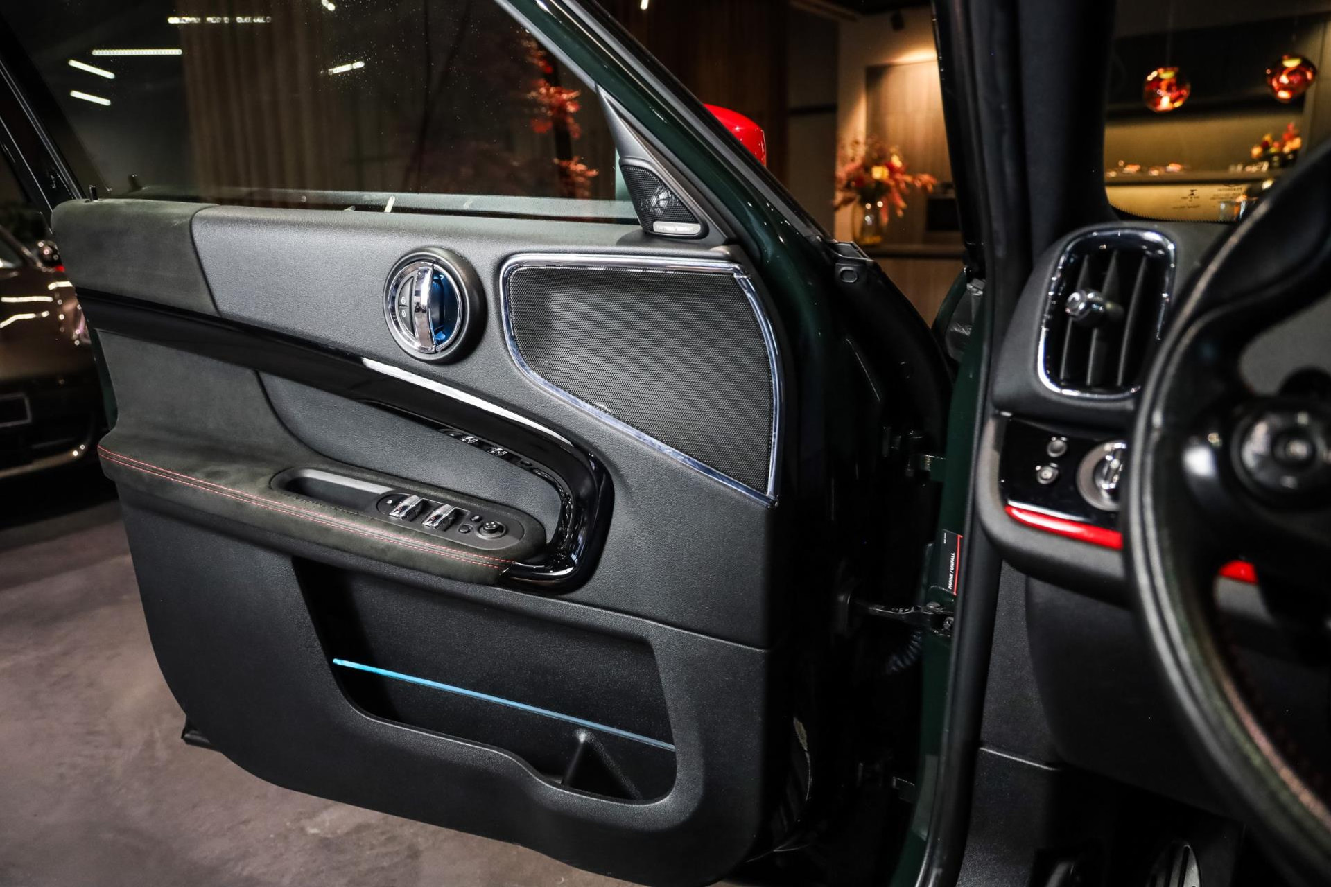 MINI Countryman 2.0 John Cooper Works ALL4, 306 PK, JCW/Seats, Pano/Dak, Rebel/Green, Harman/Kardon, Full/LED, Keyless, BTW!! 47785926-25.jpg | FinancialLease