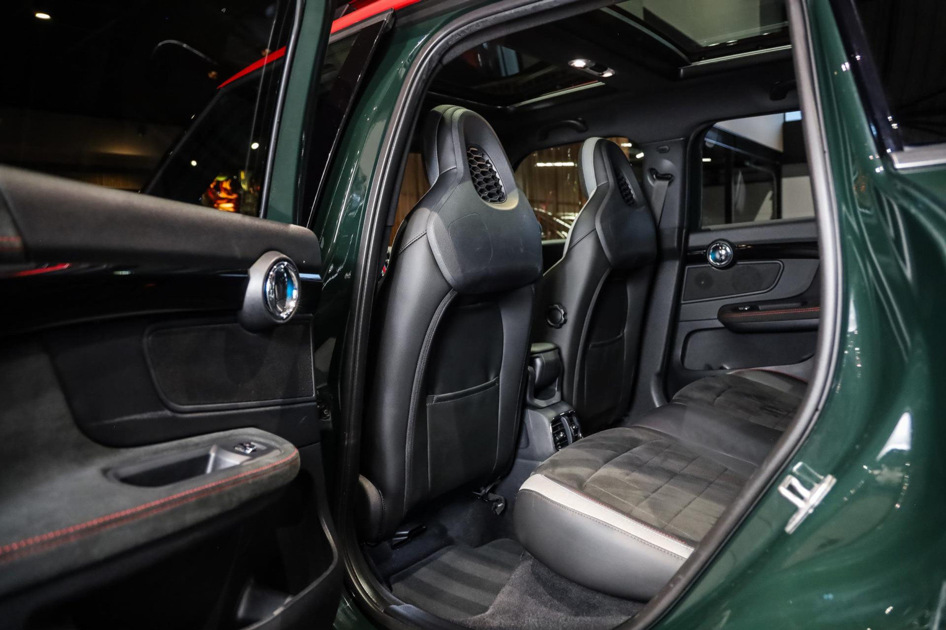 MINI Countryman 2.0 John Cooper Works ALL4, 306 PK, JCW/Seats, Pano/Dak, Rebel/Green, Harman/Kardon, Full/LED, Keyless, BTW!! 47785926-29.jpg | FinancialLease
