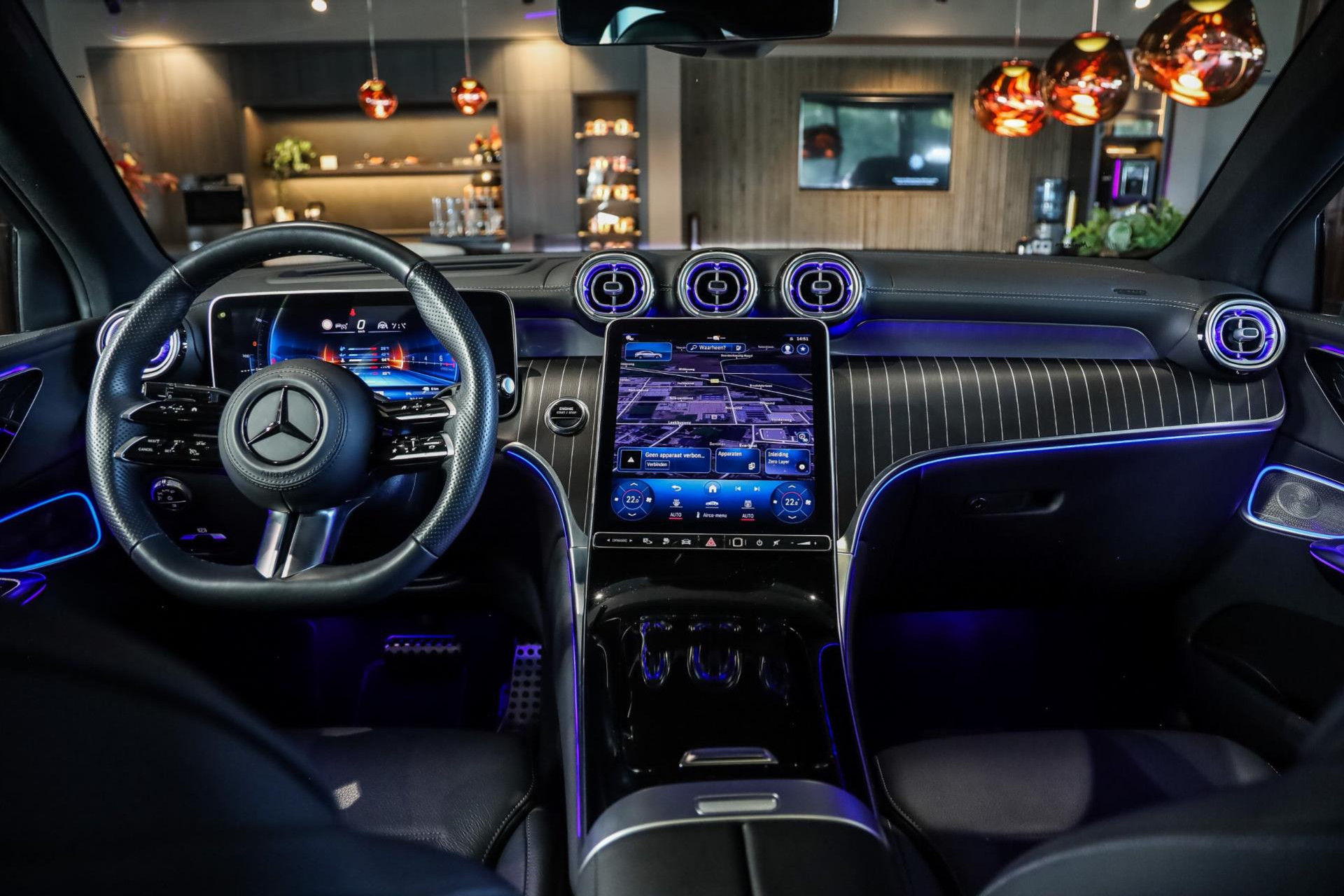 Mercedes-Benz GLC Coupé 400e 4MATIC AMG Line, 381 PK, Full/63AMG, Pano/Dak, Head/Up, Distronic/Plus, 360/Camera, Org. NL!! 47884573-3.jpg | FinancialLease