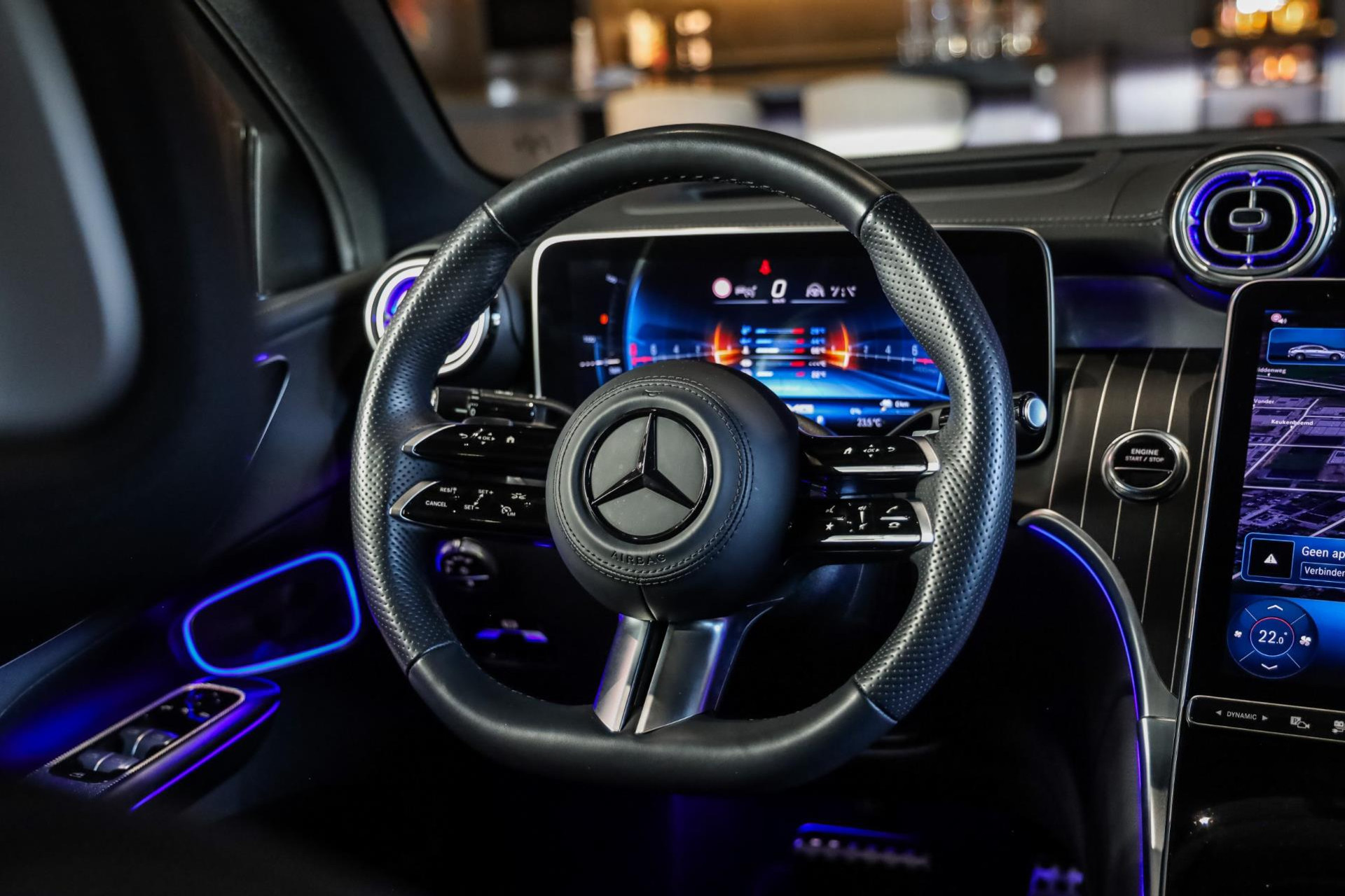 Mercedes-Benz GLC Coupé 400e 4MATIC AMG Line, 381 PK, Full/63AMG, Pano/Dak, Head/Up, Distronic/Plus, 360/Camera, Org. NL!! 47884573-4.jpg | FinancialLease