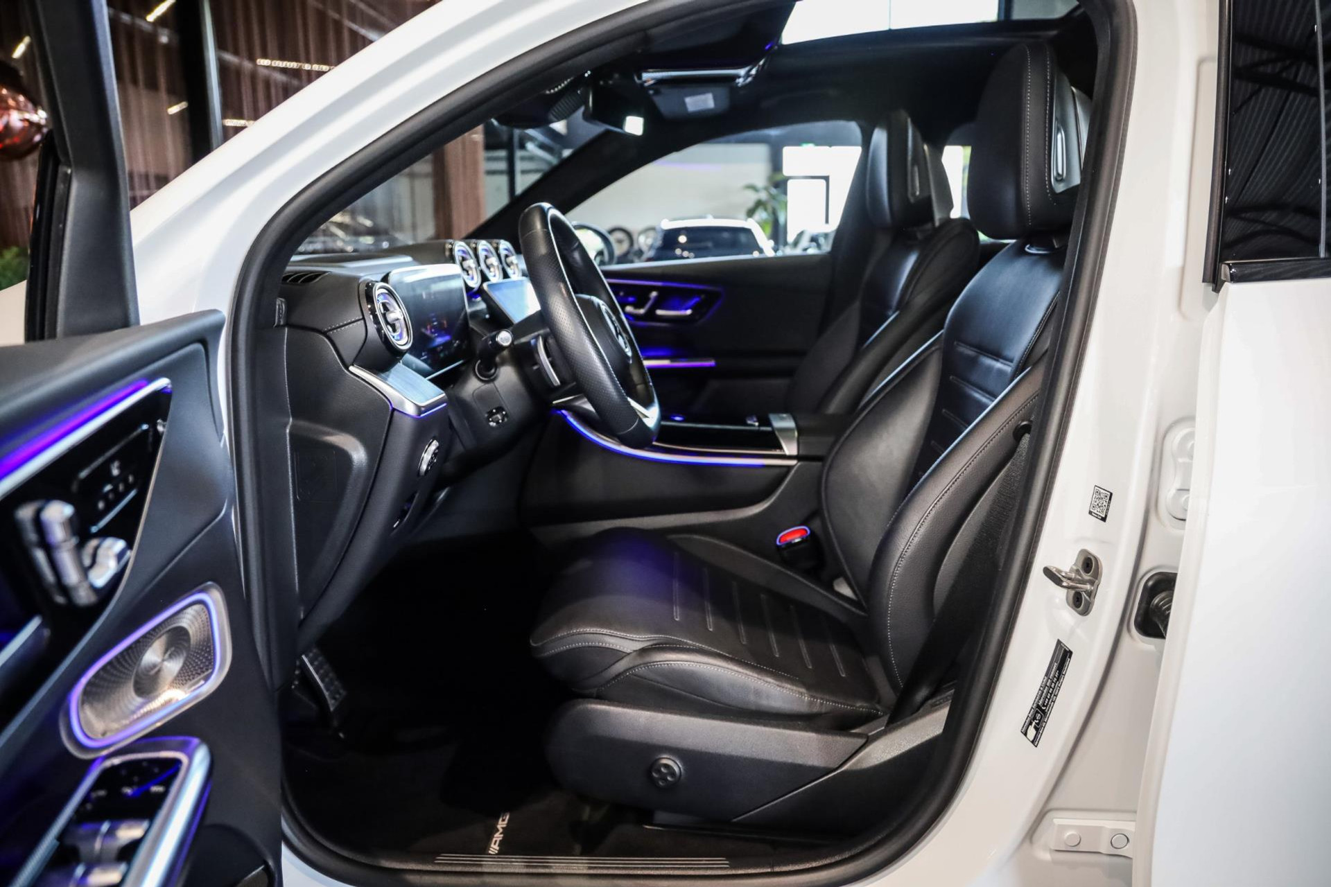 Mercedes-Benz GLC Coupé 400e 4MATIC AMG Line, 381 PK, Full/63AMG, Pano/Dak, Head/Up, Distronic/Plus, 360/Camera, Org. NL!! 47884573-6.jpg | FinancialLease