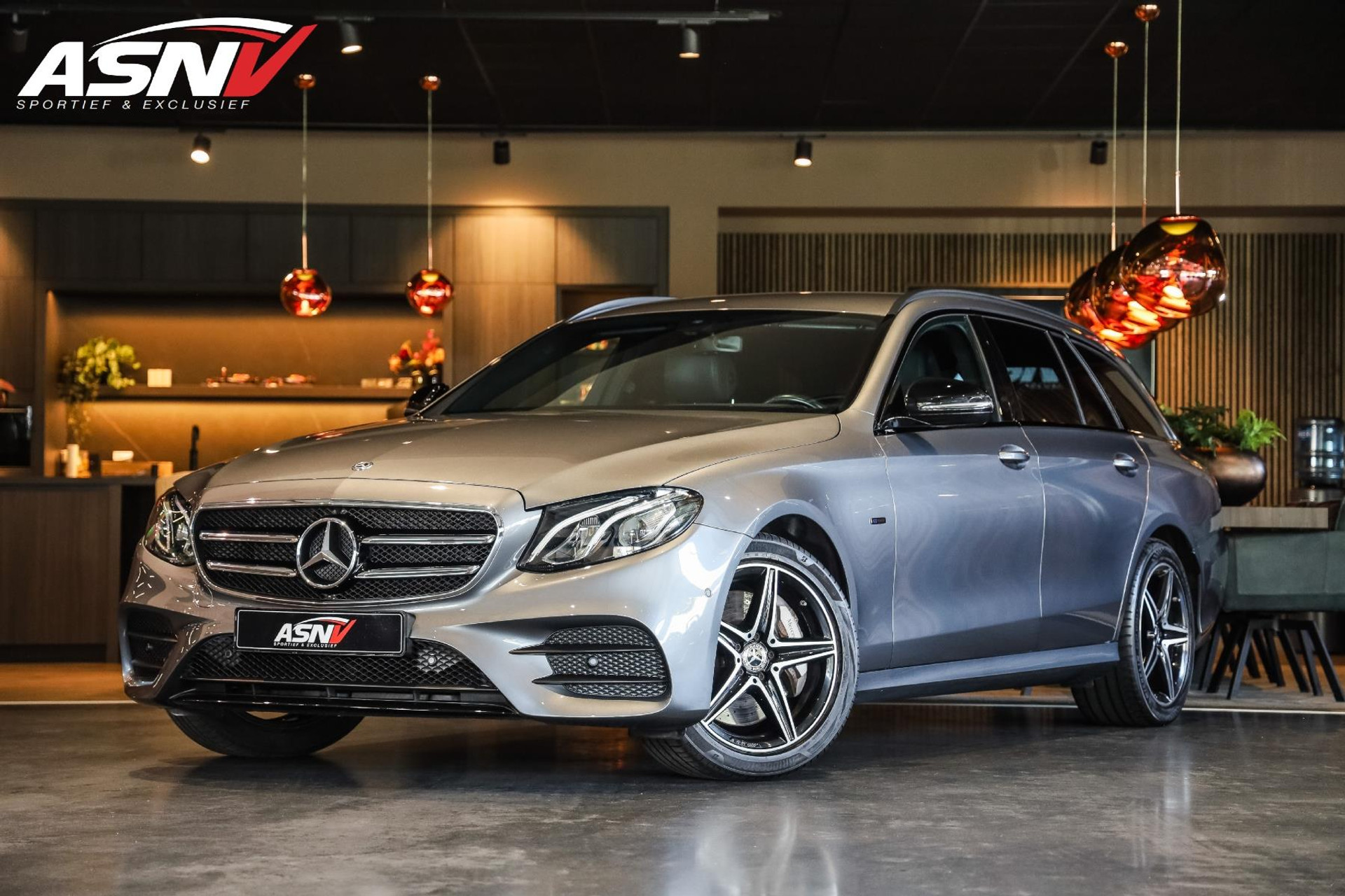 Mercedes-Benz E-Klasse Estate 300 de Business Solution AMG, 306 PK, AMG/In/Exterieur, Wide/Screen, Night/Pakket, Camera, BTW, 2020 47970019-0.jpg | FinancialLease