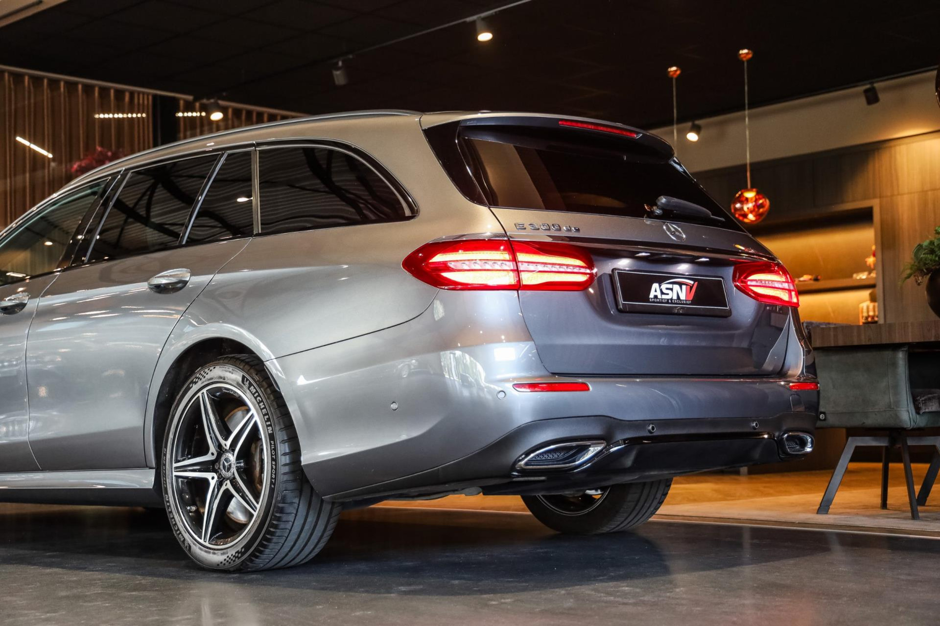 Mercedes-Benz E-Klasse Estate 300 de Business Solution AMG, 306 PK, AMG/In/Exterieur, Wide/Screen, Night/Pakket, Camera, BTW, 2020 47970019-10.jpg | FinancialLease