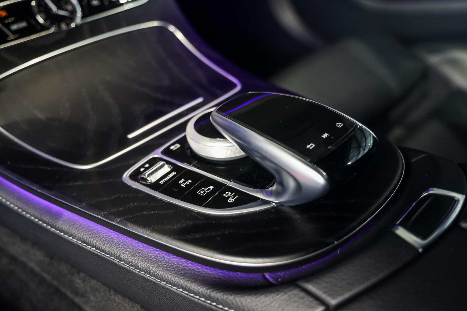 Mercedes-Benz E-Klasse Estate 300 de Business Solution AMG, 306 PK, AMG/In/Exterieur, Wide/Screen, Night/Pakket, Camera, BTW, 2020 47970019-21.jpg | FinancialLease