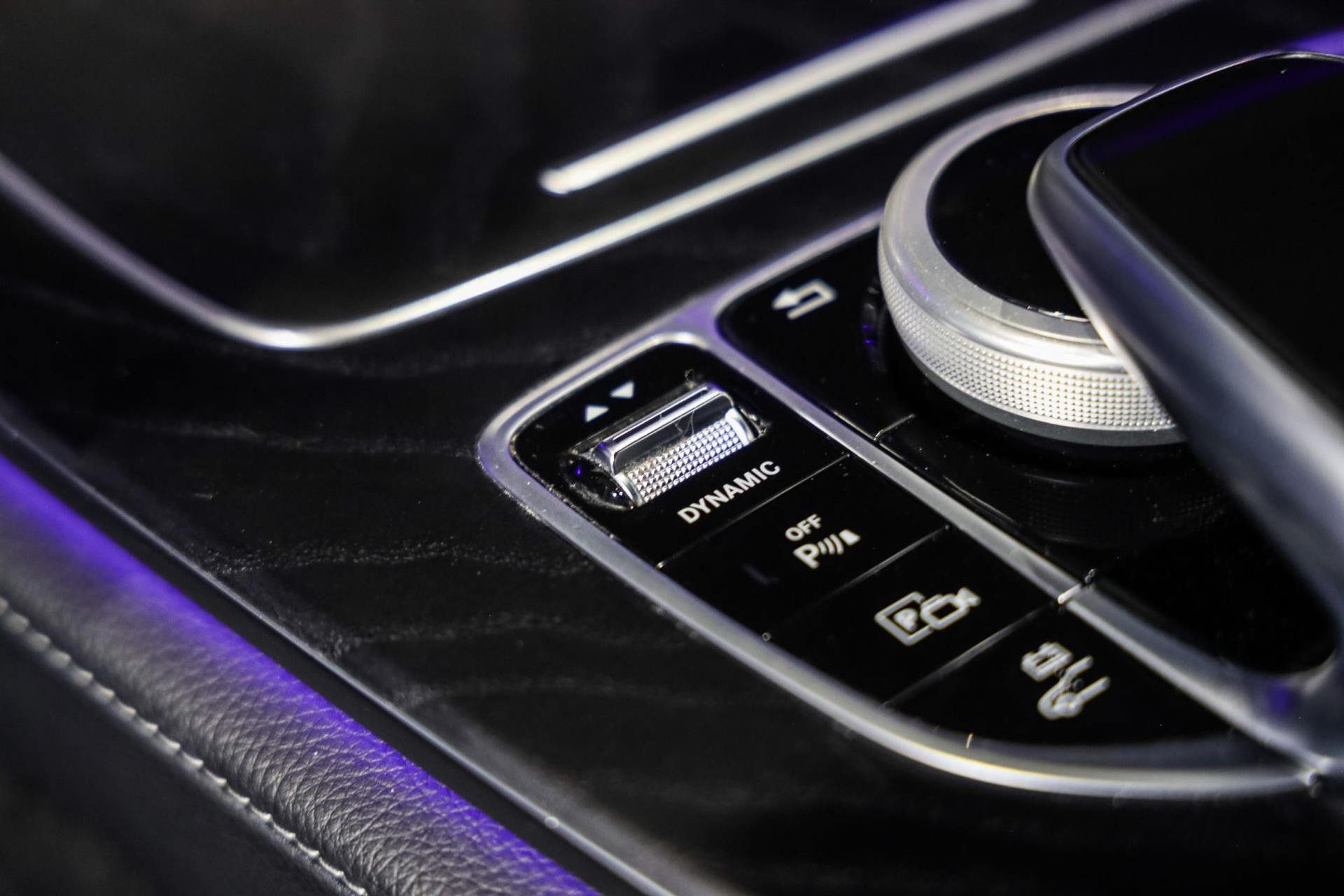 Mercedes-Benz E-Klasse Estate 300 de Business Solution AMG, 306 PK, AMG/In/Exterieur, Wide/Screen, Night/Pakket, Camera, BTW, 2020 47970019-22.jpg | FinancialLease