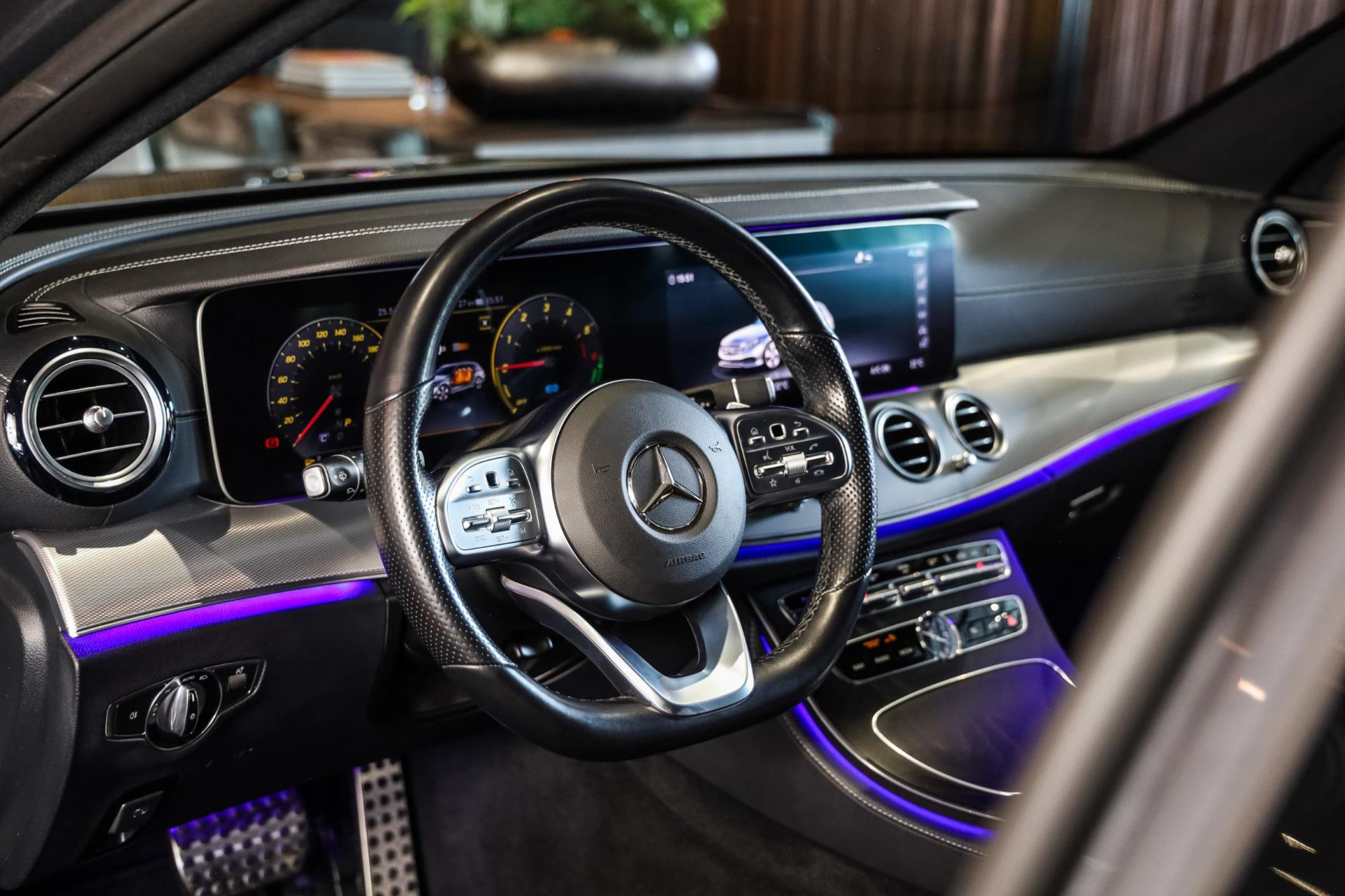 Mercedes-Benz E-Klasse Estate 300 de Business Solution AMG, 306 PK, AMG/In/Exterieur, Wide/Screen, Night/Pakket, Camera, BTW, 2020 47970019-4.jpg | FinancialLease